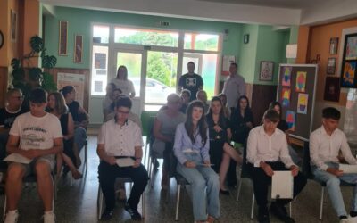 Podjela svjedodžbi osmašima u Područnoj školi